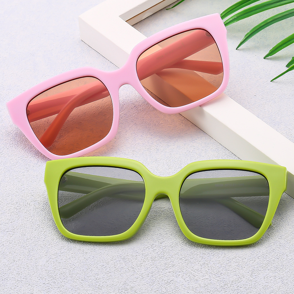Buy Wholesale China 2022 New Large Frameless Sunglasses Ladies Colorful  Square Sunglasses Little Bee Fashion Sunglasses & Sunglasses at USD 3 |  Global Sources